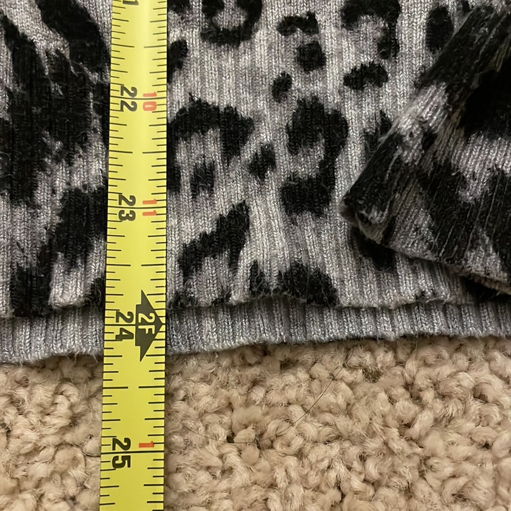 Sweater small - Picture 3 of 8